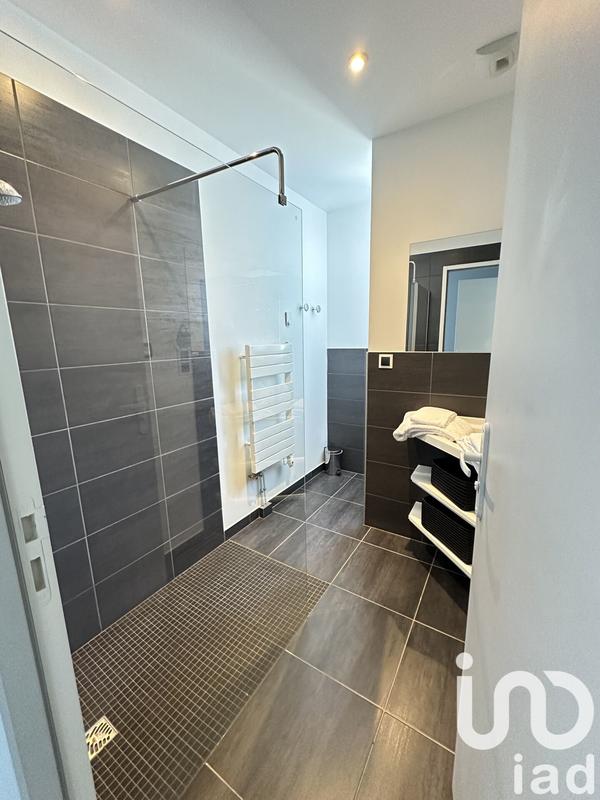 Maison - 227 m² - 9 pièces