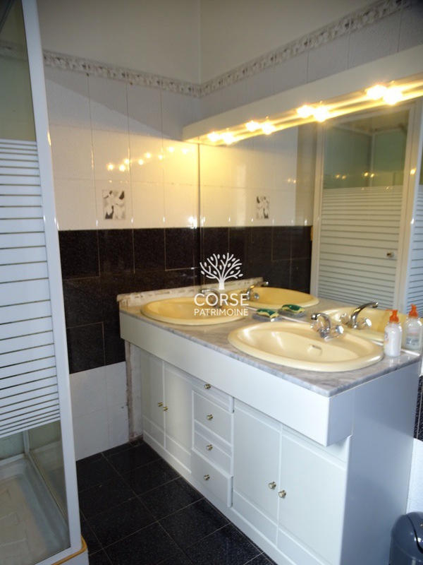 Villa - 115 m² - 4 pièces