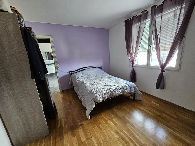 Maison - 202 m² - 8 pièces