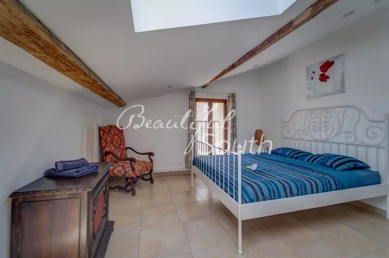 Gîte - 765 m² - 27 pièces