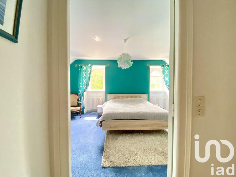 Maison - 220 m² - 6 pièces