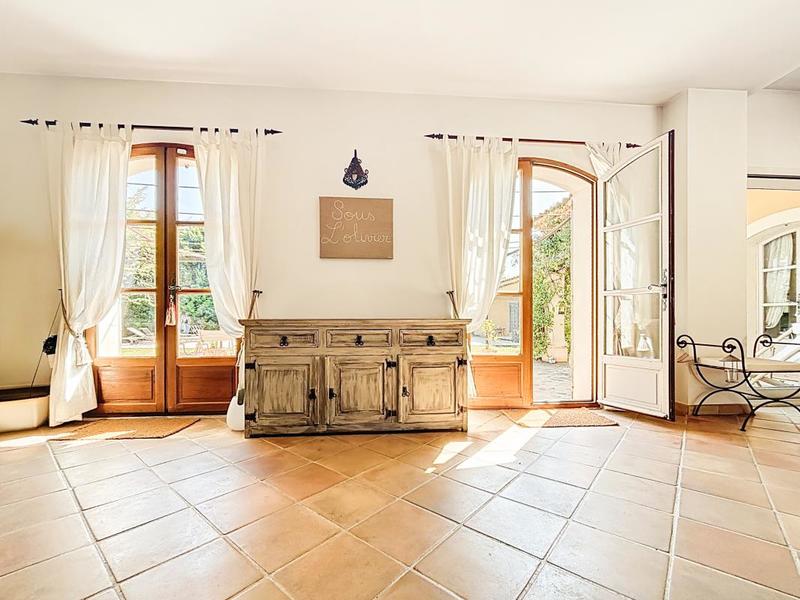 Villa - 240 m² - 6 pièces