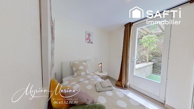 Maison - 308 m² - 12 pièces