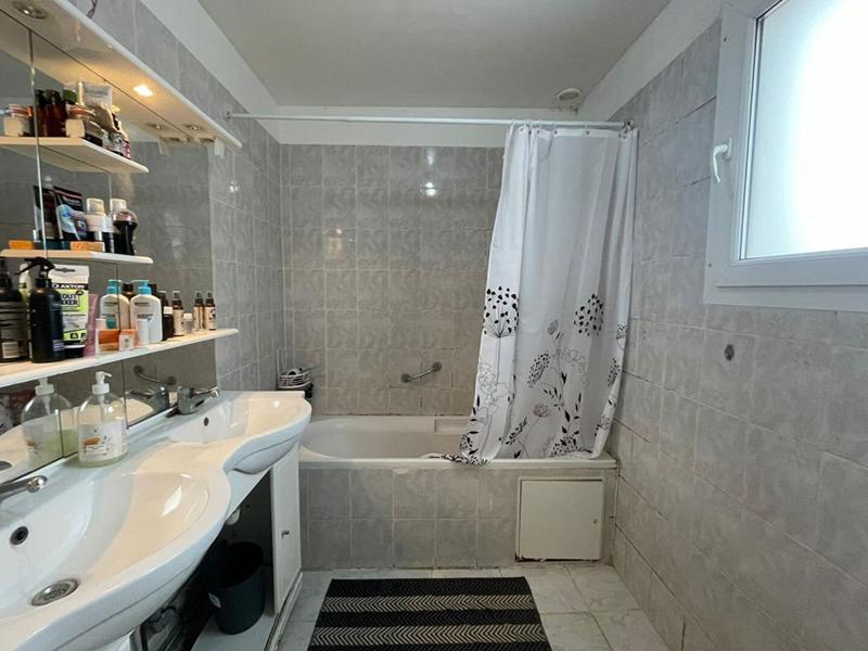 Maison - 255 m² - 9 pièces