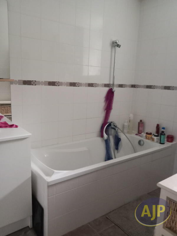 Maison - 88 m² - 5 pièces