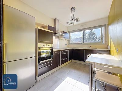 Appartement - 85 m² - 4 pièces