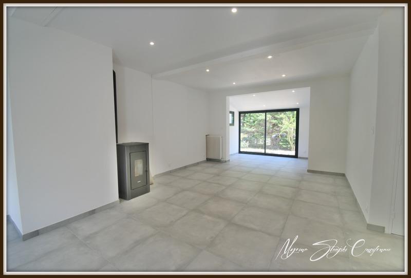 Maison - 185 m² - 7 pièces