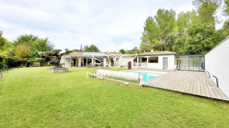 Maison - 140 m² - 6 pièces