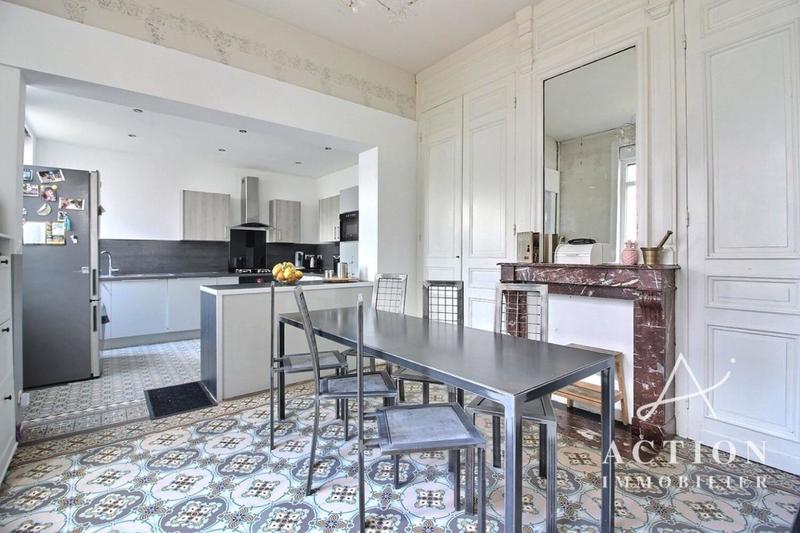 Demeure - 375 m² - 11 pièces