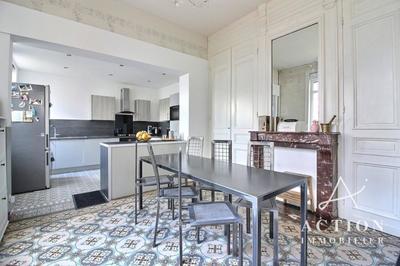 Demeure - 375 m² - 11 pièces