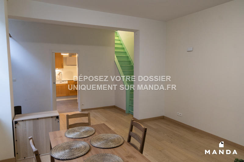 Chambre - 11 m² - 5 pièces