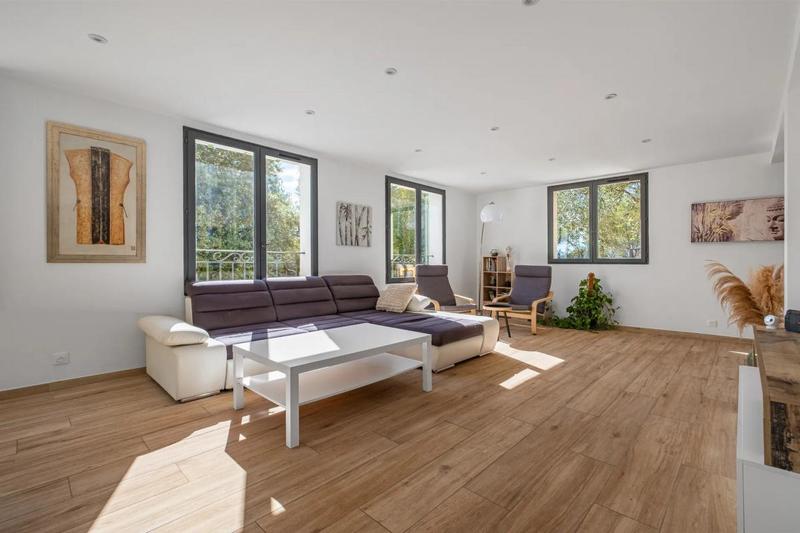 Maison - 170 m² - 5 pièces