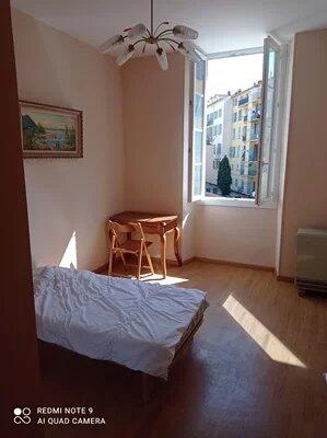 Chambre - 15 m² - 4 pièces