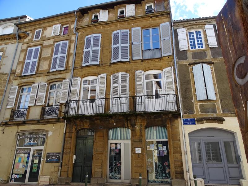 Appartement - 79 m² - 3 pièces