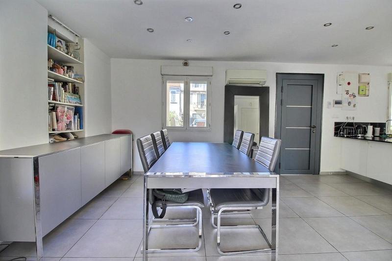 Maison - 140 m² - 7 pièces