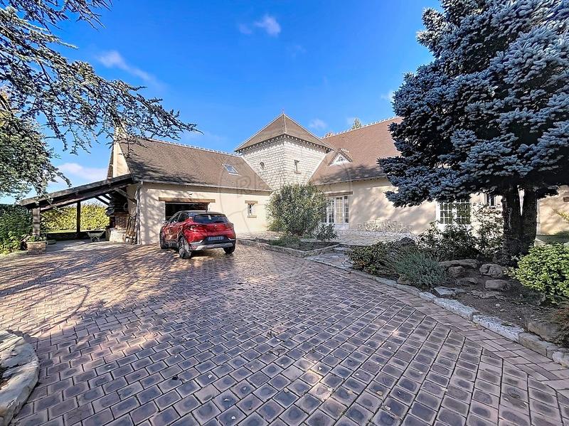 Maison - 300 m² - 5 pièces