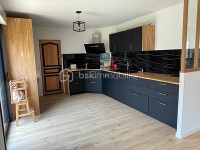 Maison - 159 m² - 8 pièces