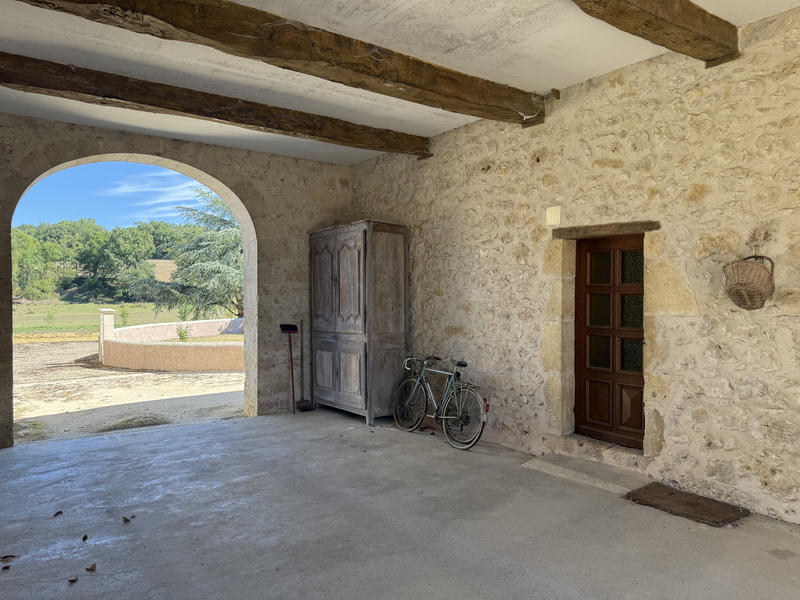 Maison - 400 m² - 12 pièces