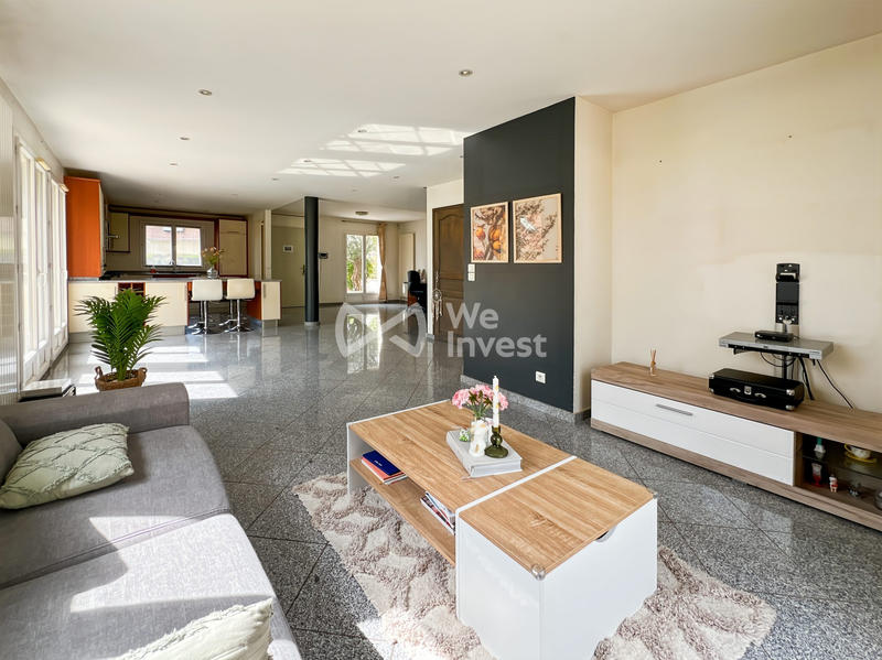 Maison - 180 m² - 6 pièces