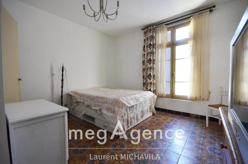 Maison - 247 m² - 14 pièces