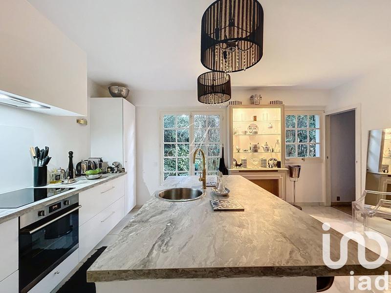 Maison - 190 m² - 8 pièces