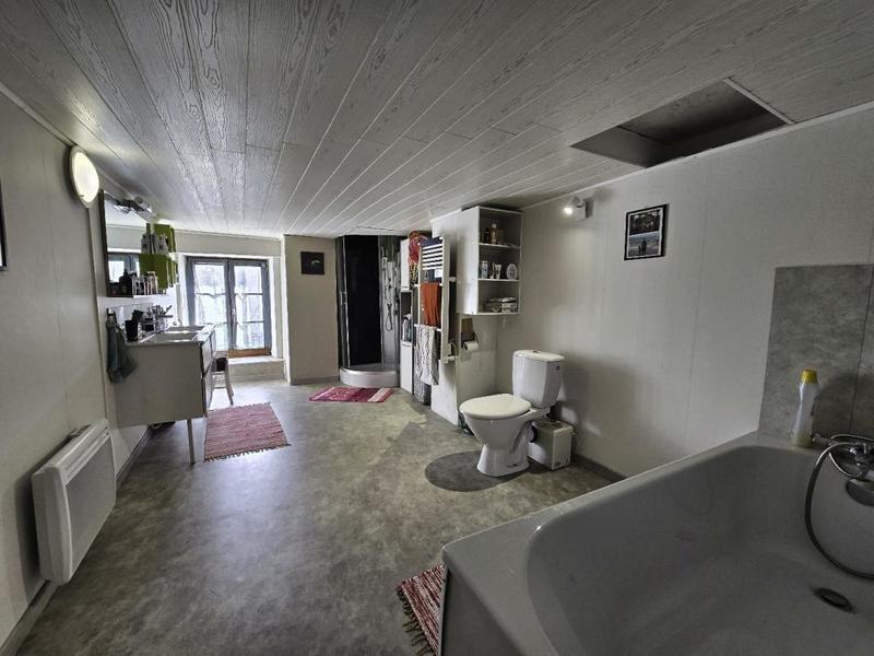 Propriété - 145 m² - 5 pièces