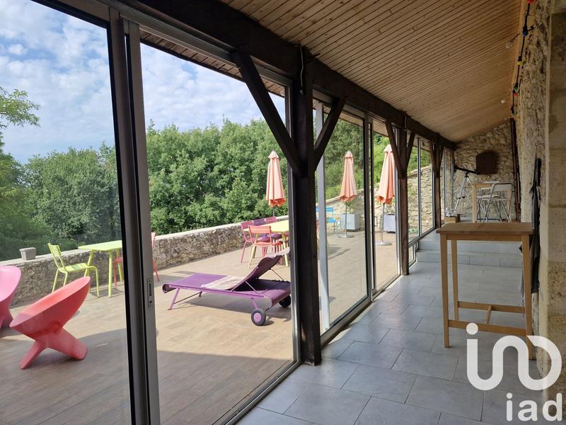 Maison - 230 m² - 6 pièces