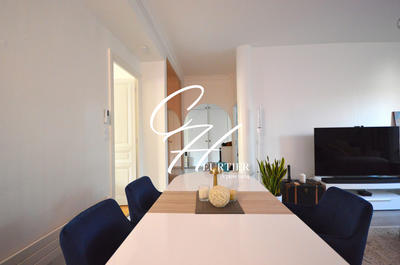 Appartement - 83 m² - 3 pièces