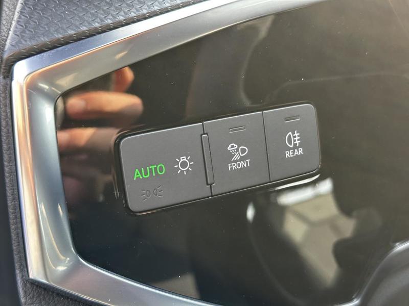 Audi Q3 35 Tdi 150 ch s tronic 7 s line