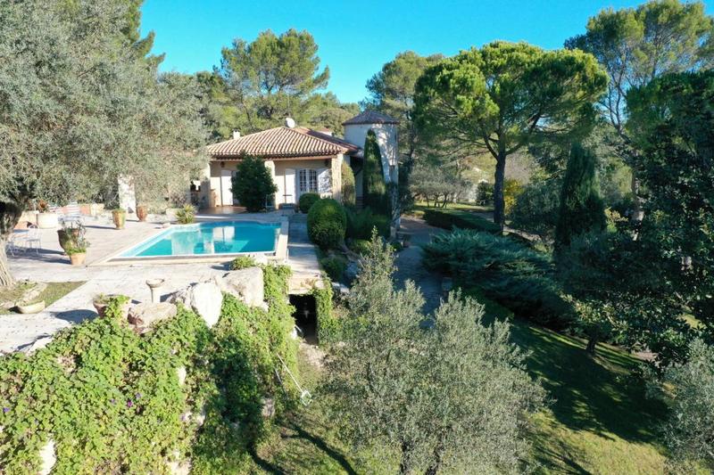 Maison - 195 m² - 8 pièces