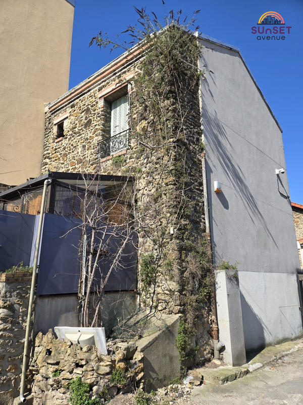 Parking / Garage - 296 m²