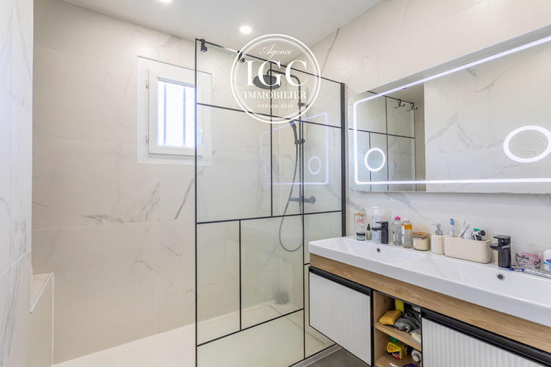 Maison - 87 m² - 4 pièces