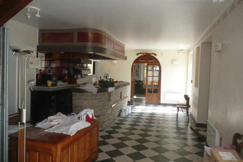 Maison - 420 m² - 18 pièces