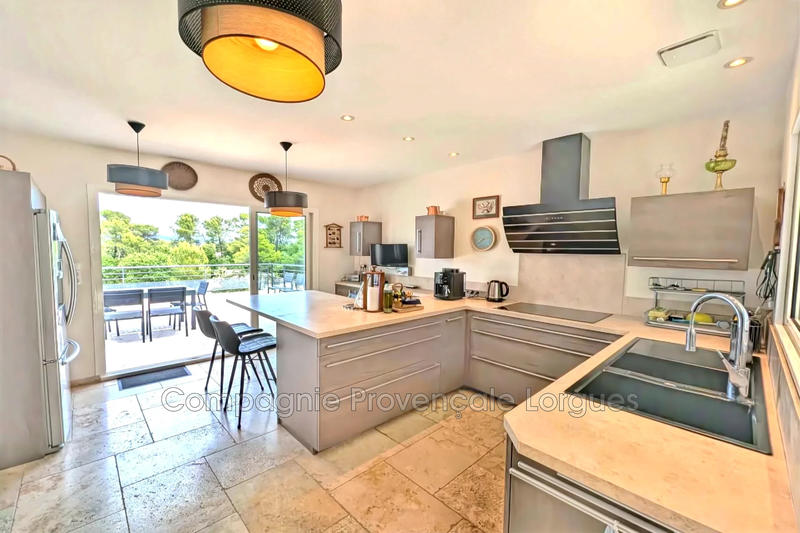 Maison - 190 m² - 6 pièces