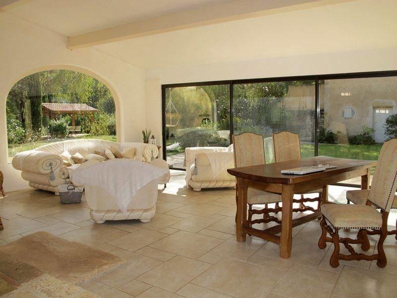 Maison - 305 m² - 10 pièces