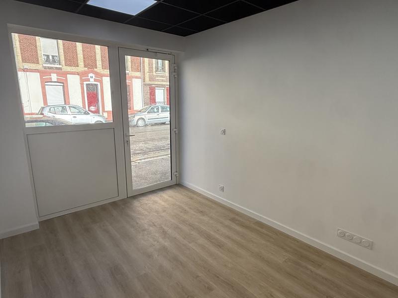 Local commercial - 400 m² - 7 pièces