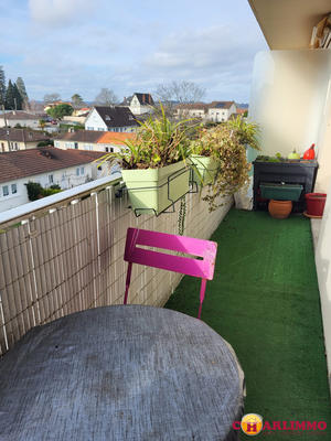 Appartement - 82 m² - 3 pièces