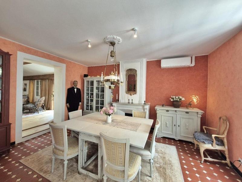 Maison - 180 m² - 6 pièces