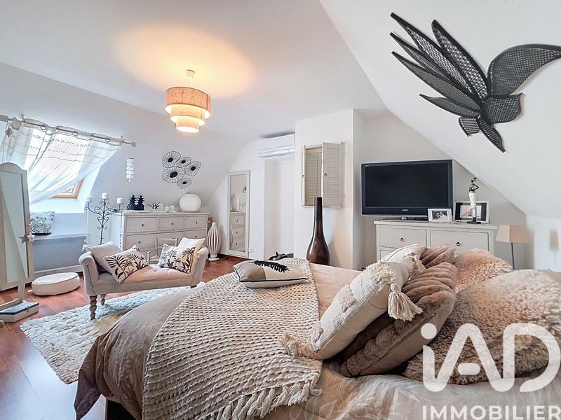 Maison - 102 m² - 5 pièces