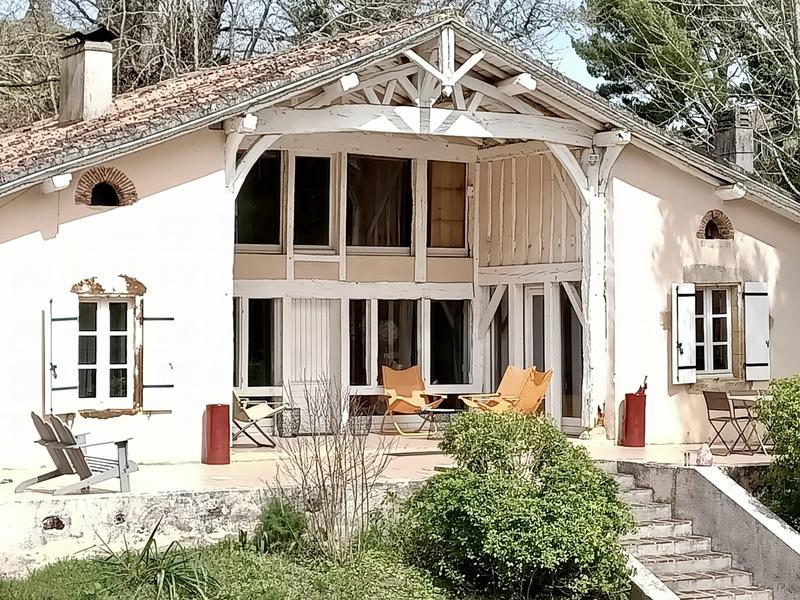 Maison - 575 m² - 16 pièces