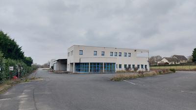 Local commercial - 3 243 m²