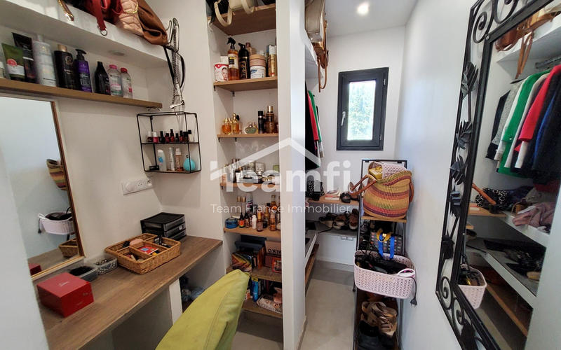 Villa - 176 m² - 6 pièces