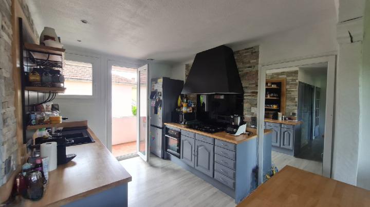 Maison - 300 m² - 7 pièces