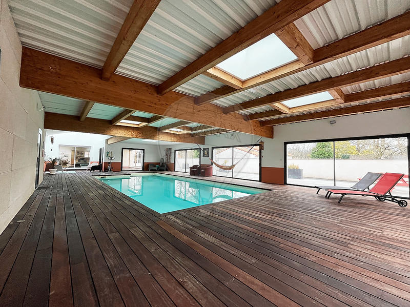 Propriété - 155 m² - 5 pièces