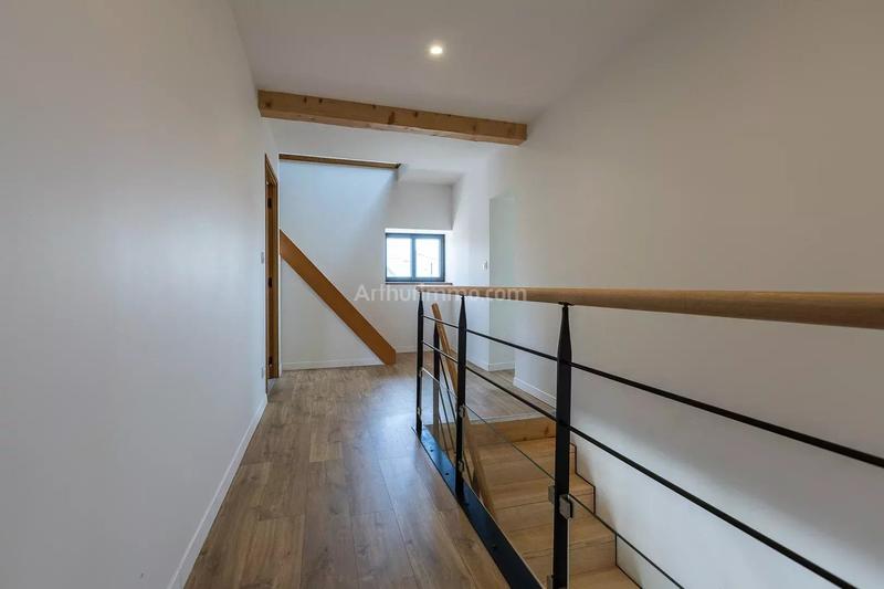 Maison - 226 m² - 8 pièces