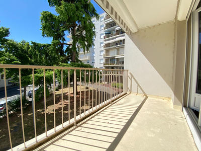 Appartement - 140 m² - 5 pièces