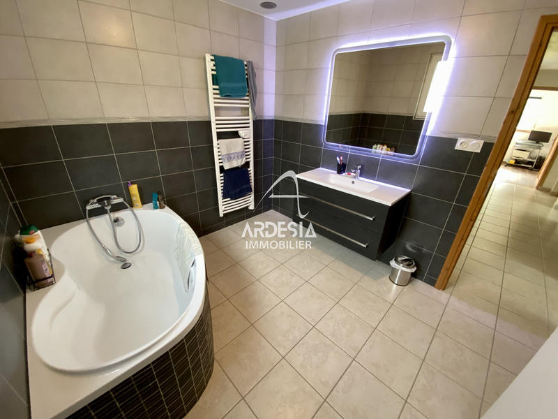 Maison - 142 m² - 6 pièces