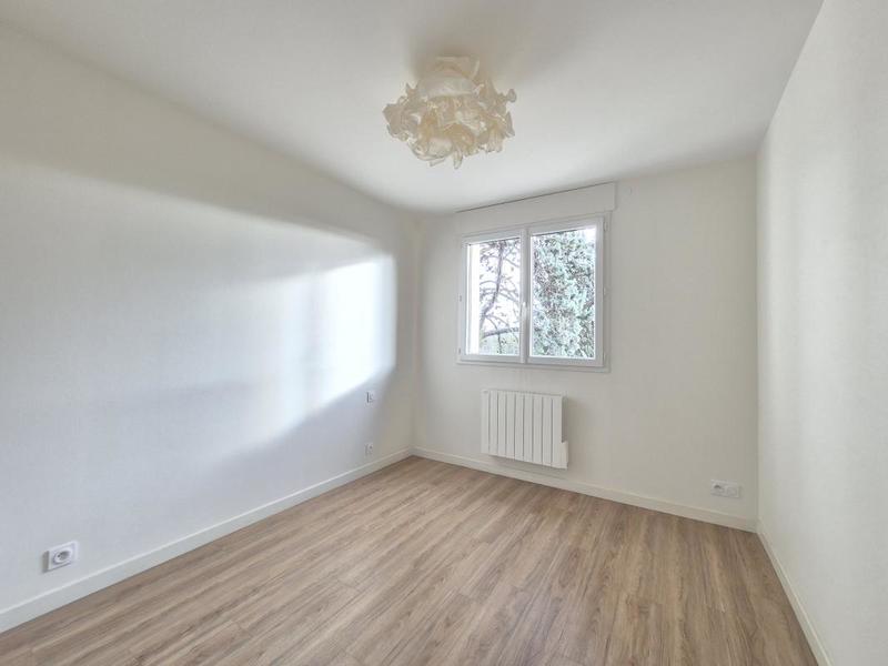 Appartement ancien - 74 m² - 4 pièces