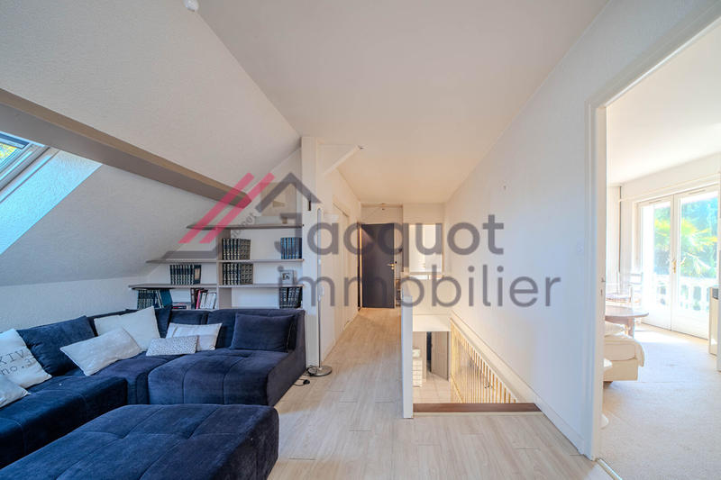 Maison - 192 m² - 6 pièces