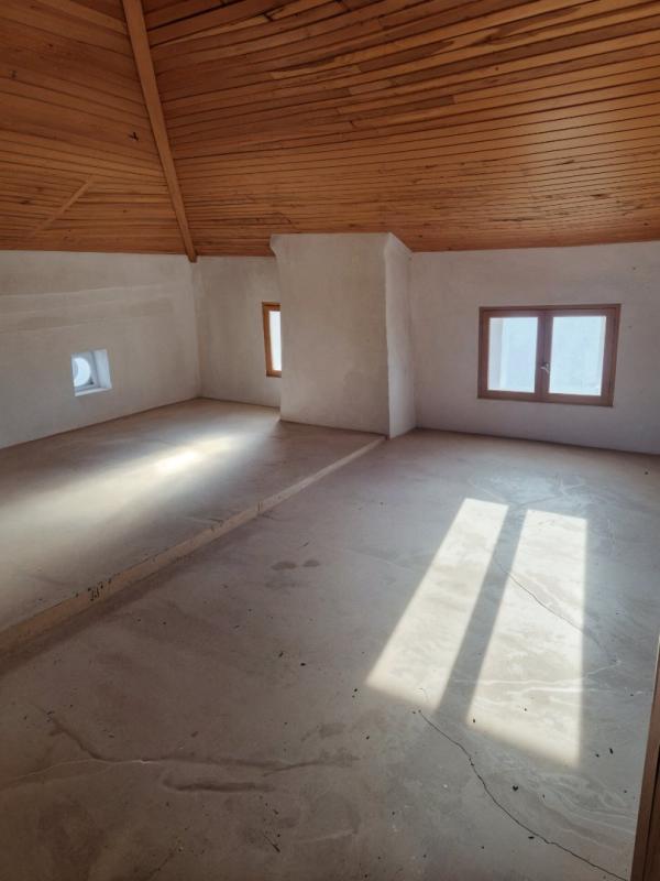 Maison - 200 m² - 8 pièces